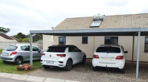 Modern 2 Bedroom Townhouse for Sale in Gonubie