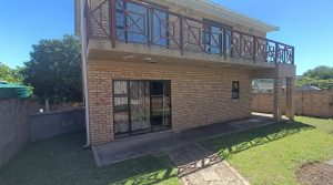 2 Bedroom House to Rent in Gonubie.