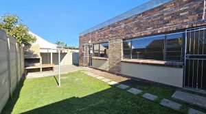 2 Bedroom Apartment / Flat to Rent in Gonubie!