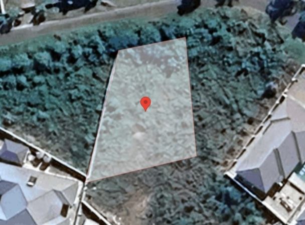 Prime 704m² Plot for Sale in Lovely Gonubie