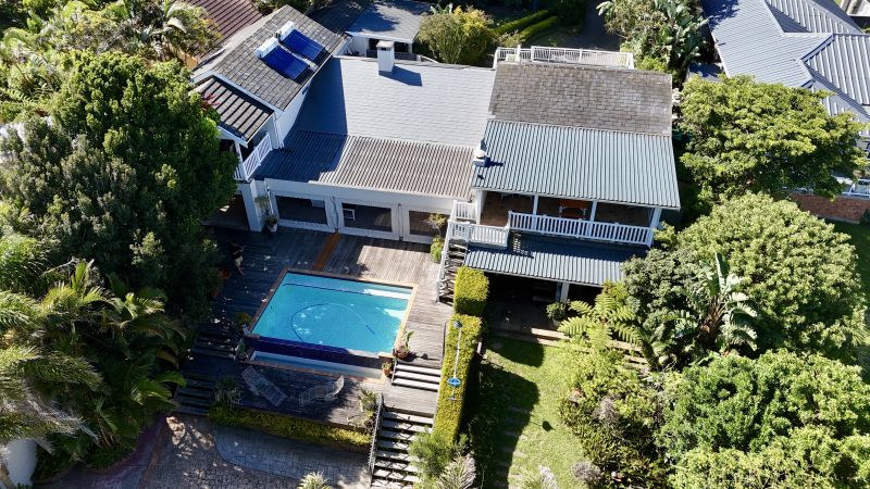 8 Bedroom House for Sale in Gonubie.